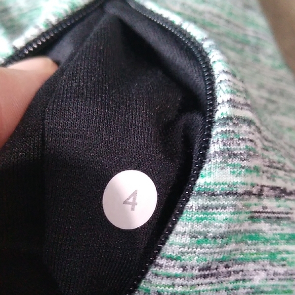 Lululemon Athletica Heathered Green Long Sleeve Tee - Picture 7 of 9